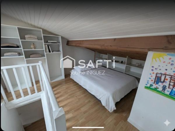 MAISON DE VILLAGE ATYPIQUE, RENOVEE