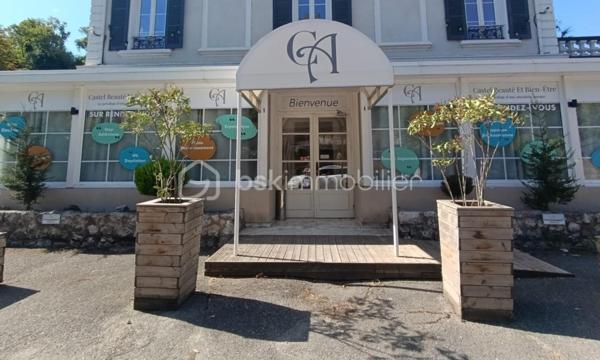 Local commercial de 226,53 m²