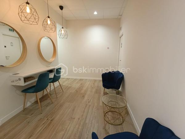 Local commercial de 226,53 m²