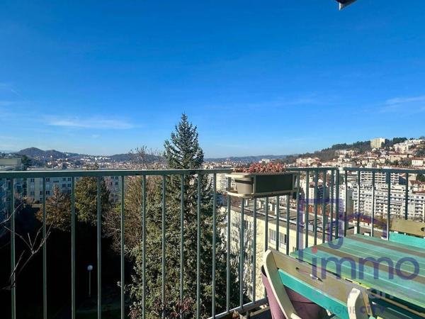 Appartement T3/4 de 78 m² avec balcon et vue dégagée