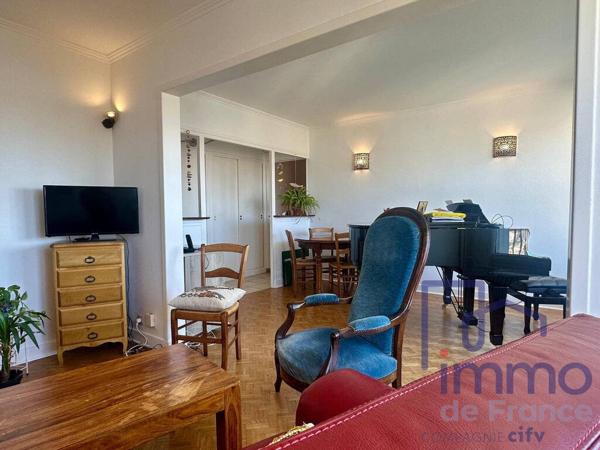 Appartement T3/4 de 78 m² avec balcon et vue dégagée