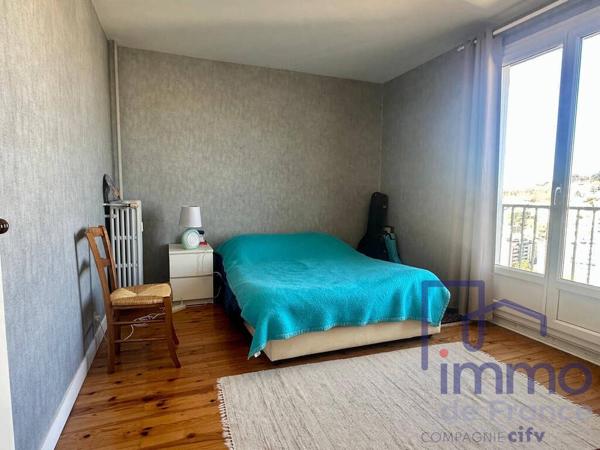 Appartement T3/4 de 78 m² avec balcon et vue dégagée