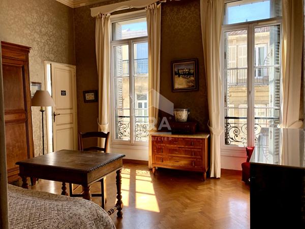 A vendre en exclusivité un appartement de type 5 à Marseille 13006 - Quartier SYLVABELLE - PALAIS de JUSTICE