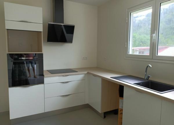 Appartement à louer    3 pièces •  Sainte-Luce