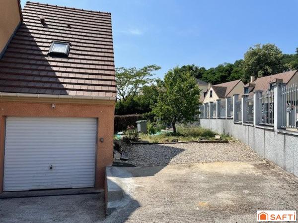 Maison T5 - 124 m2 - 3 chambres - terrain 461 m2 - RER C - commerces - écoles - accès RN 20 et Francilienne