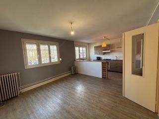 Appartement • 4 Pièces • 3 Chambres • Surface Totale de 73m²• Cuisine équipée • Cave • Garage fermé • Sotteville-lès-Rouen.