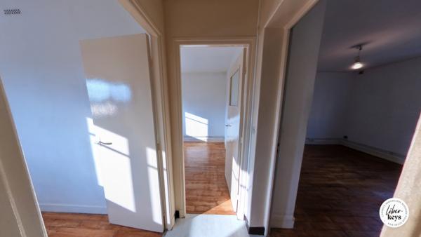 Appartement • 4 Pièces • 3 Chambres • Surface Totale de 73m²• Cuisine équipée • Cave • Garage fermé • Sotteville-lès-Rouen.