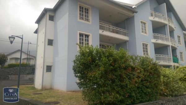 Appartement à louer 2 pièces 53.85m² Le Tampon (97430)