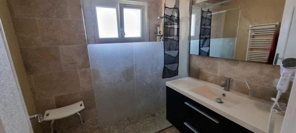 Villa  10 pièce(s) 220 m2 sur 2000 m² piscinable vue mer