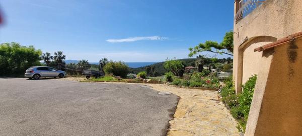 Villa  10 pièce(s) 220 m2 sur 2000 m² piscinable vue mer
