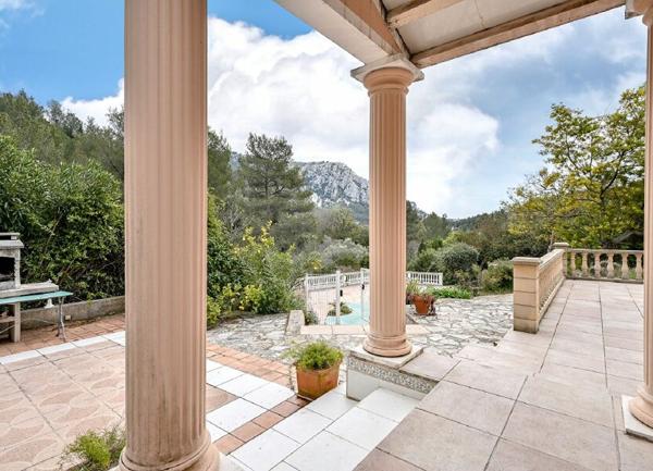 Maison à vendre    5 pièces • 139 m2 Toulon