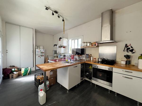 A vendre sur la commune de Marsac sur l'isle, maison avec jardin et petites dépendances