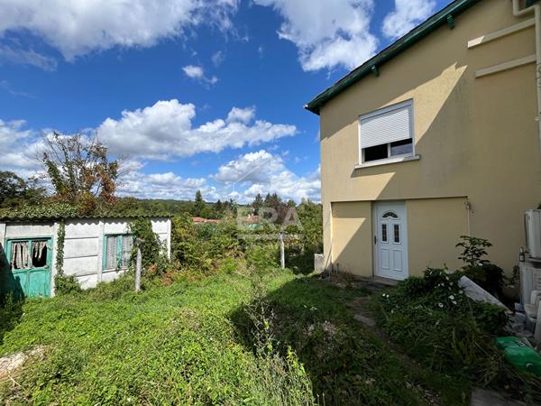A vendre sur la commune de Marsac sur l'isle, maison avec jardin et petites dépendances
