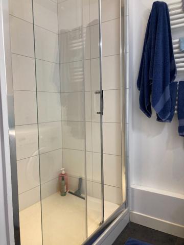 APPARTEMENT T2 MEUBLE A LOUER EN COURTE DUREE - A BLOIS - BELLES PRESTATIONS - VUE SUR CHÂTEAU & LOIRE