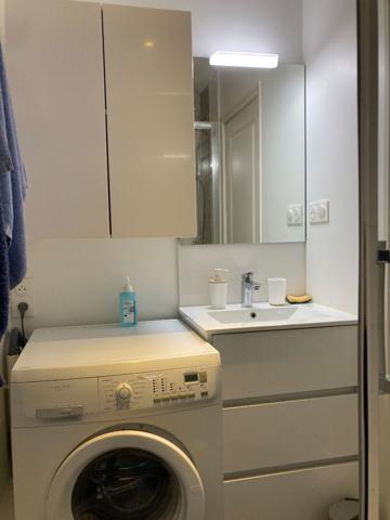 APPARTEMENT T2 MEUBLE A LOUER EN COURTE DUREE - A BLOIS - BELLES PRESTATIONS - VUE SUR CHÂTEAU & LOIRE
