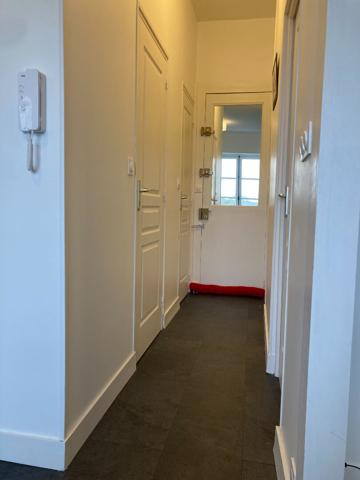 APPARTEMENT T2 MEUBLE A LOUER EN COURTE DUREE - A BLOIS - BELLES PRESTATIONS - VUE SUR CHÂTEAU & LOIRE