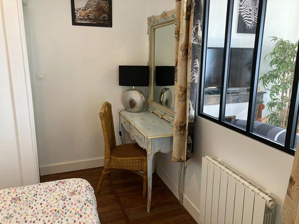 APPARTEMENT T2 MEUBLE A LOUER EN COURTE DUREE - A BLOIS - BELLES PRESTATIONS - VUE SUR CHÂTEAU & LOIRE