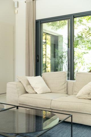 GUJAN-MESTRAS VILLA 200 M² 4 CHAMBRES PISCINE TERRAIN 2179M²