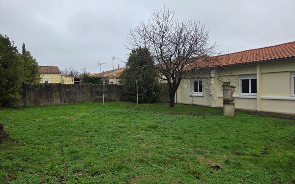 Maison à vendre    6 pièces •  Rochefort