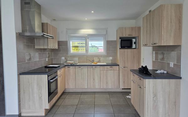 Maison à vendre    6 pièces •  Rochefort