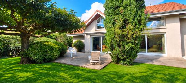 Maison contemporaine à vendre à Saint Denis les Bourg - quartier recherché rare sur le marché