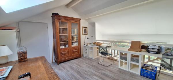 Maison contemporaine à vendre à Saint Denis les Bourg - quartier recherché rare sur le marché
