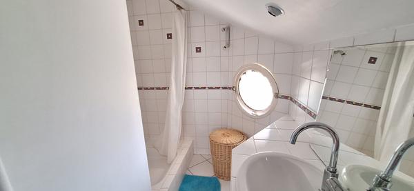 Maison contemporaine à vendre à Saint Denis les Bourg - quartier recherché rare sur le marché
