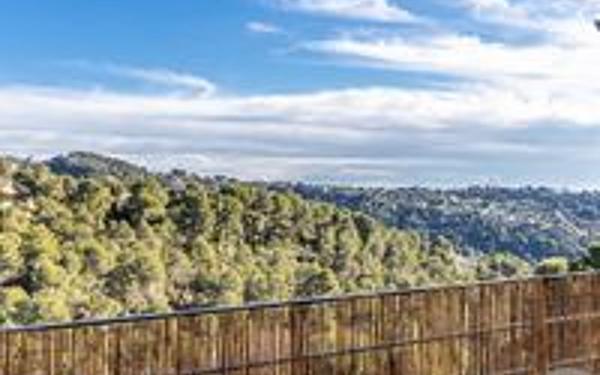 Appartement à vendre    4 pièces • 84 m2 Colomars