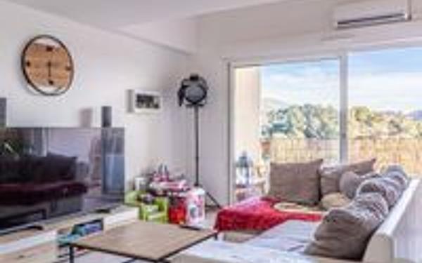 Appartement à vendre    4 pièces • 84 m2 Colomars