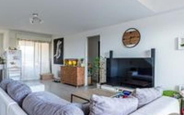 Appartement à vendre    4 pièces • 84 m2 Colomars