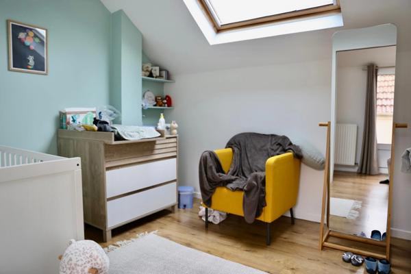 A vendre à REIMS (51) centre ville, une maison +garage+terrasse+cave voutée