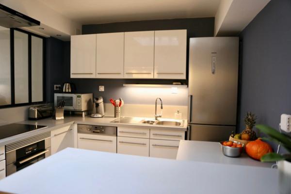 A vendre à REIMS (51) centre ville, une maison +garage+terrasse+cave voutée