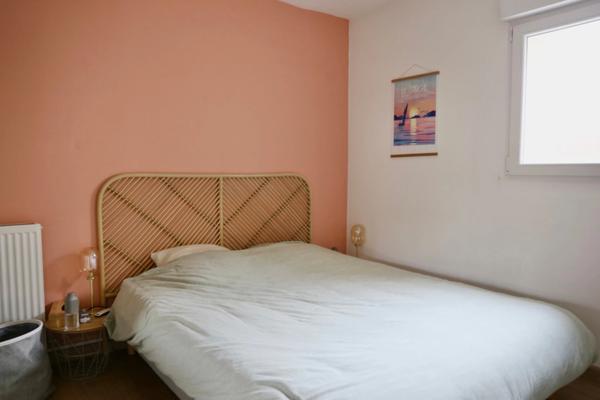 A vendre à REIMS (51) centre ville, une maison +garage+terrasse+cave voutée