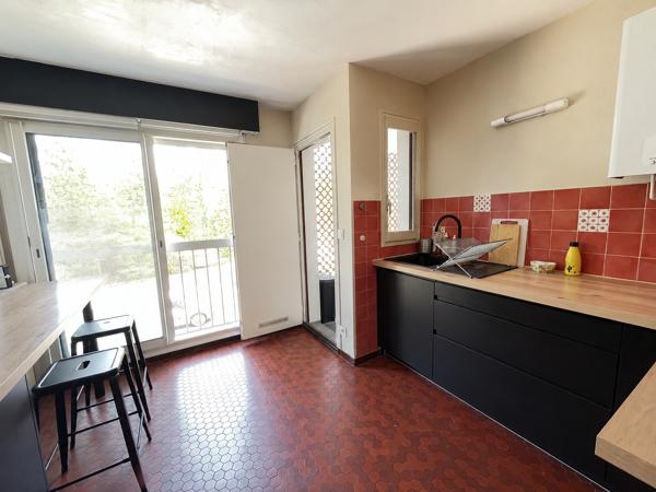 Appartement
         4 pièces
        - 90 m² Exclusivité 260 000 € *