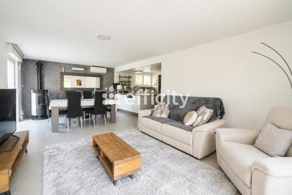 Maison
         7 pièces
        - 170 m² Exclusivité 595 000 € *