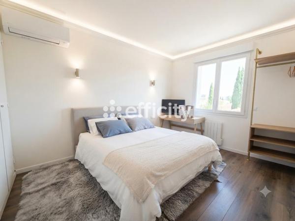 Maison
         7 pièces
        - 170 m² Exclusivité 595 000 € *