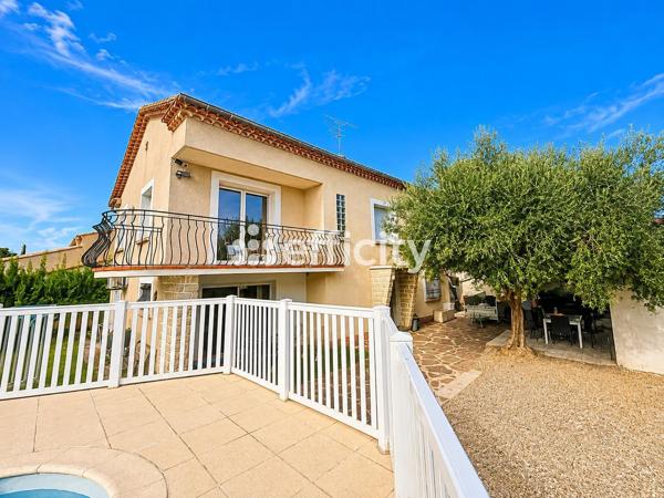 Maison
         7 pièces
        - 170 m² Exclusivité 595 000 € *