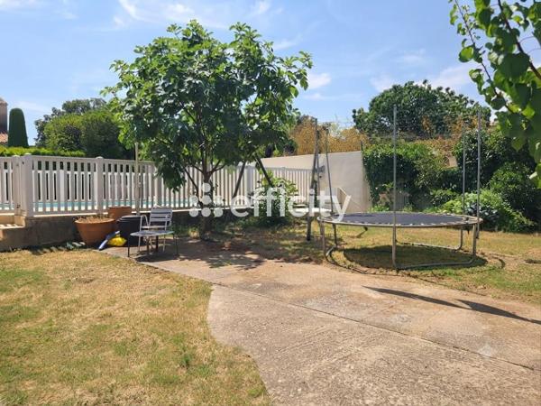Maison
         7 pièces
        - 170 m² Exclusivité 595 000 € *