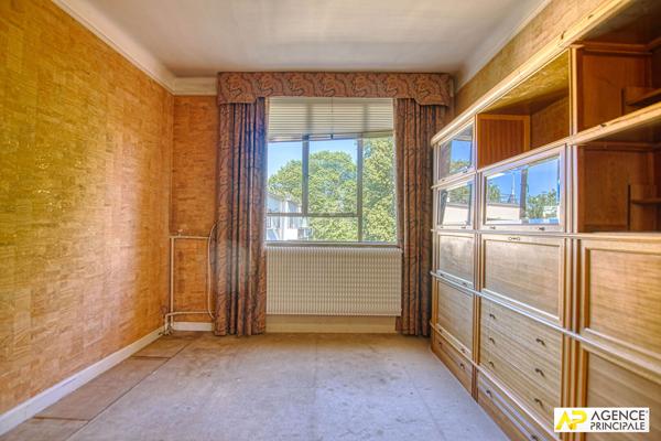 Versailles Clagny Appartement 186.93 m² carrez situé au 4ème et dernier étage avec ascenseur, balcons filants, cave et parking en sous-sol 795 000 € **  - Référence  28446