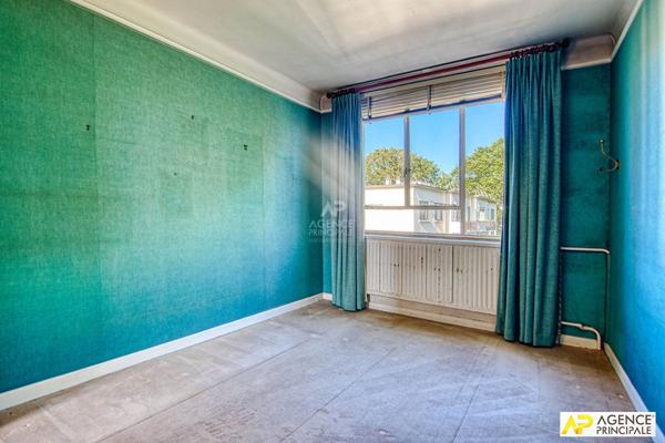 Versailles Clagny Appartement 186.93 m² carrez situé au 4ème et dernier étage avec ascenseur, balcons filants, cave et parking en sous-sol 795 000 € **  - Référence  28446