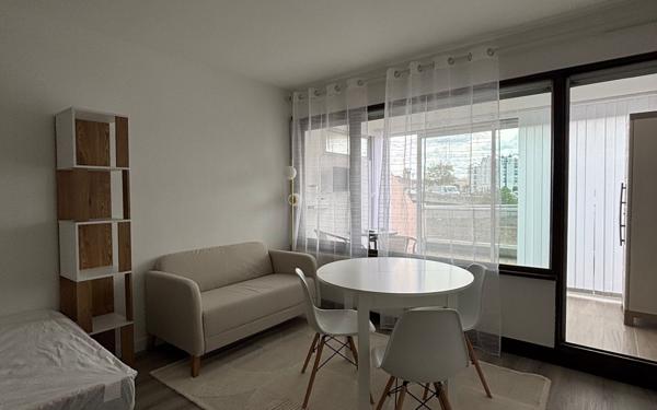 Appartement à louer    1 pièce •  Dax