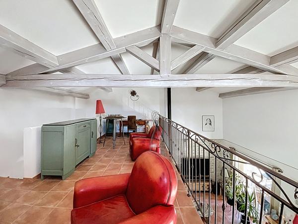 Maison Pierrevert 5 pièces 172 m², terrasse, piscine, et dépendance