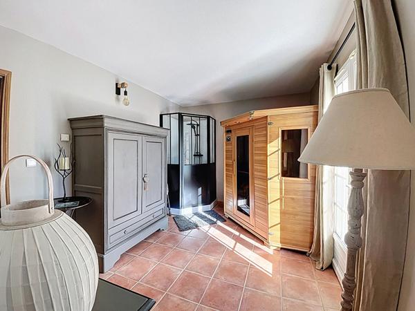 Maison Pierrevert 5 pièces 172 m², terrasse, piscine, et dépendance