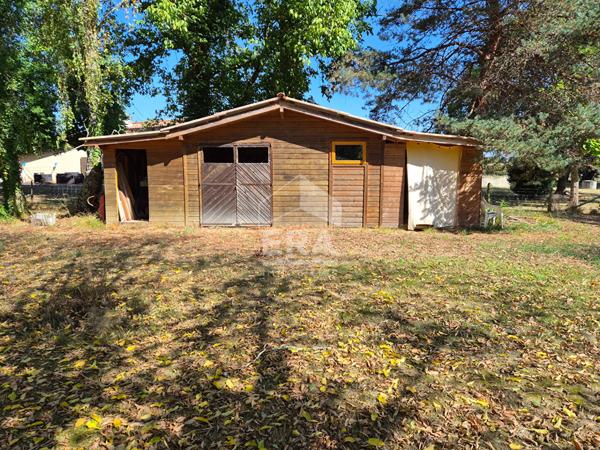 Maison individuelle à vendre à 5 minutes de Montpon Ménestérol.