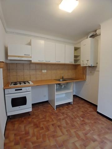 Bel appartement rénové avec balcon