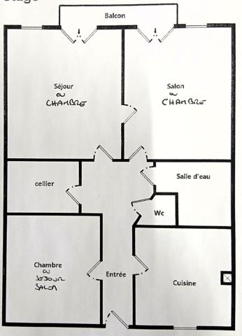 Bel appartement rénové avec balcon