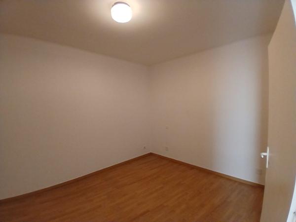 Bel appartement rénové avec balcon