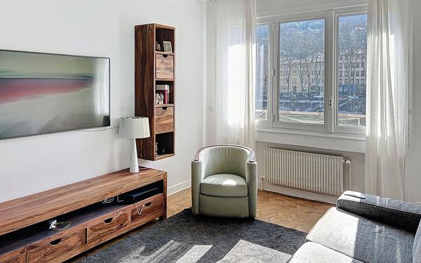 Appartement à vendre    3 pièces • 84,62 m2 Lyon 1