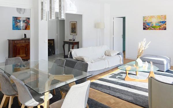 Appartement à vendre    3 pièces • 84,62 m2 Lyon 1