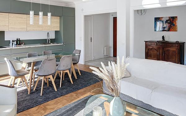 Appartement à vendre    3 pièces • 84,62 m2 Lyon 1